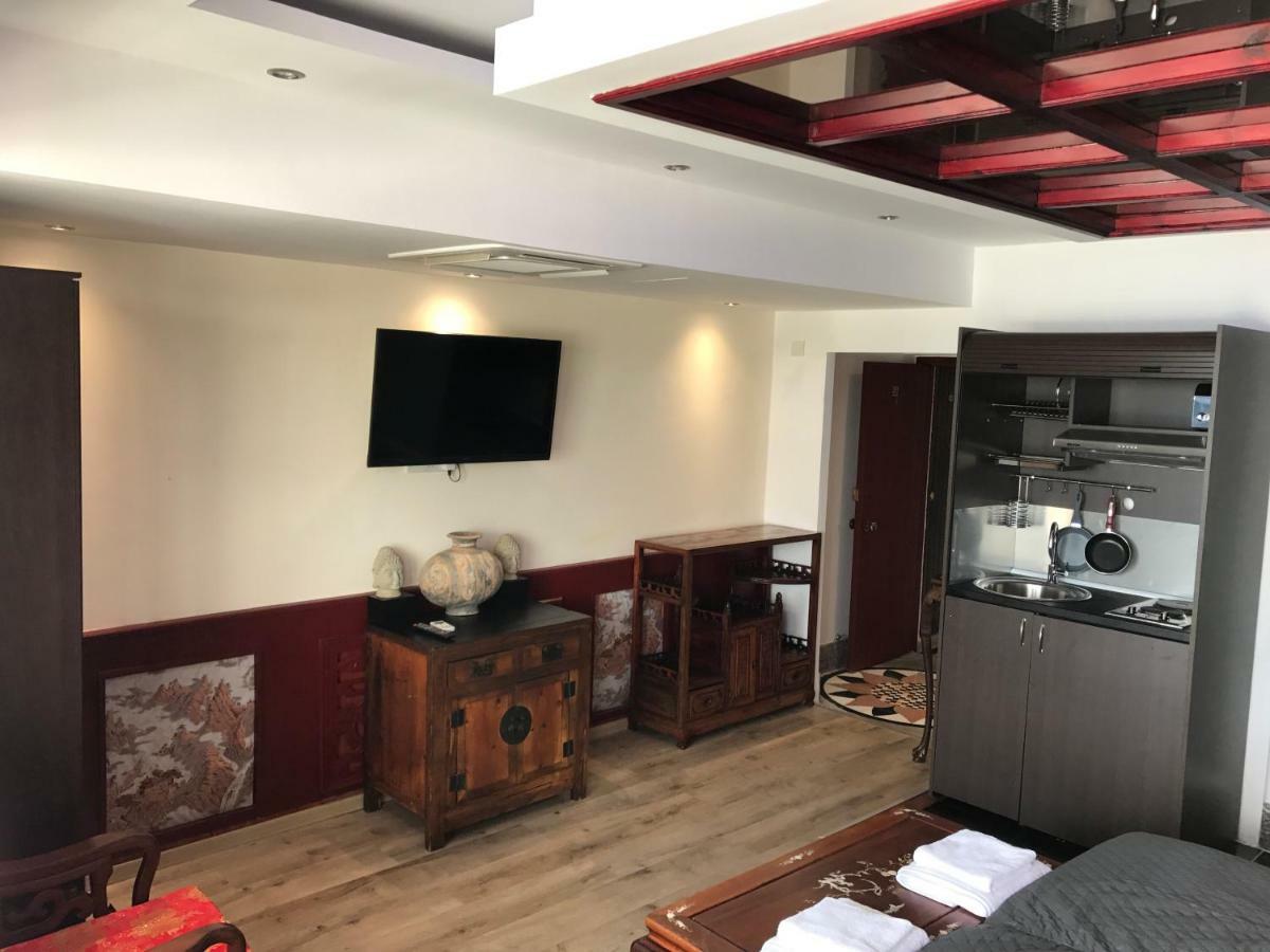 Buddha Suites Paphos Eksteriør billede